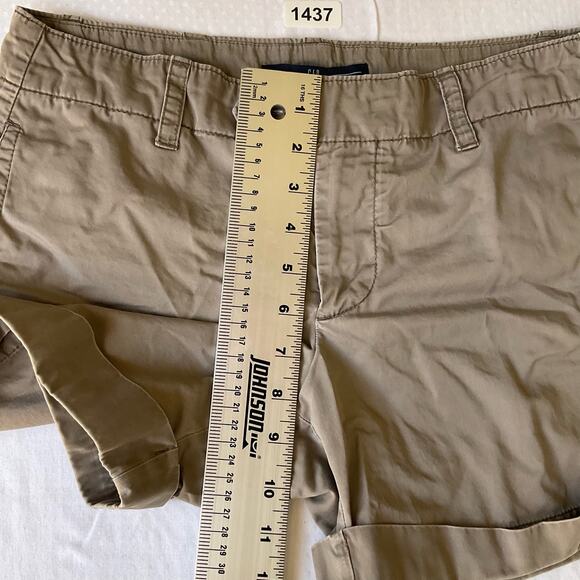 GAP Women’s Khaki Shorts size 4 US, Natural Tan - Picture 5 of 11